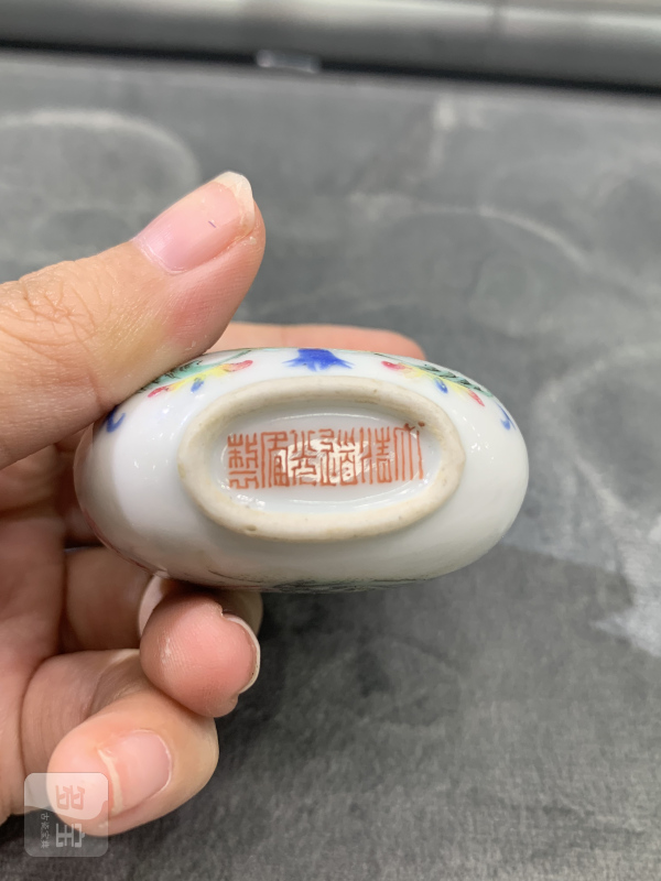 清道光粉彩宝相花卉纹鼻烟壶 - 图7